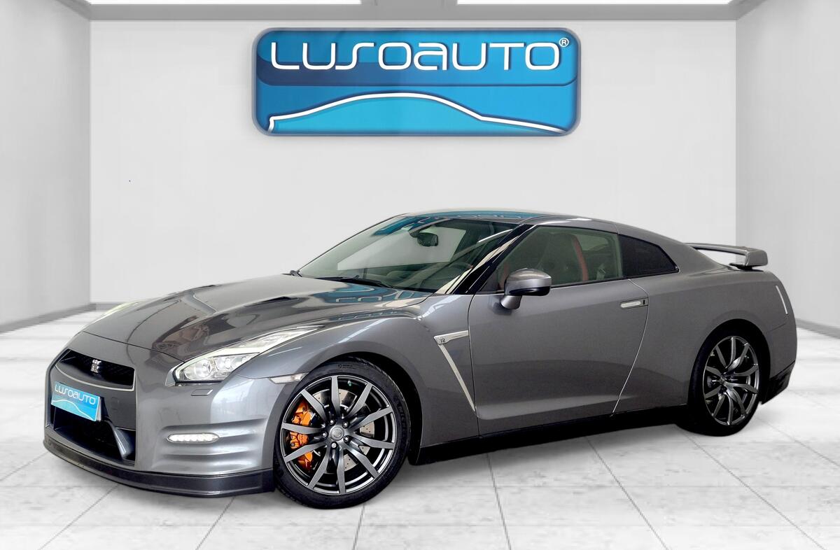 NISSAN GT-R 3.8 V6 Black Edition