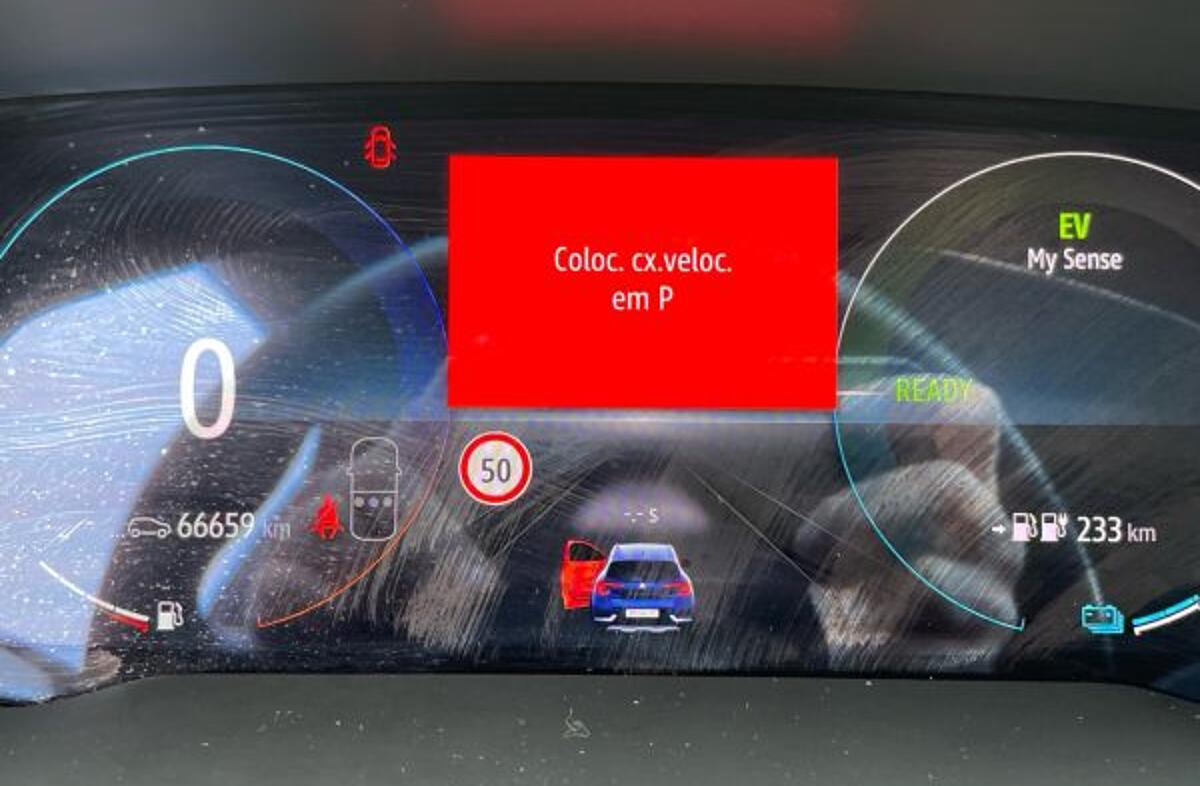 RENAULT Captur 1.6 E-Tech Plug-In Exclusive