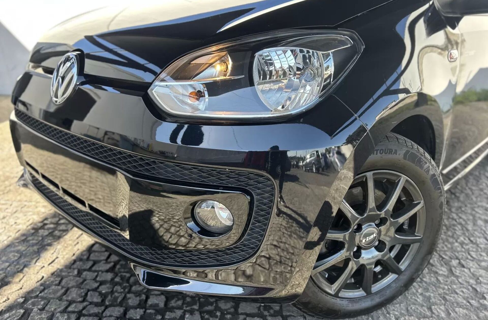 VOLKSWAGEN Up 1.0 BlueMotion Cheer Up!