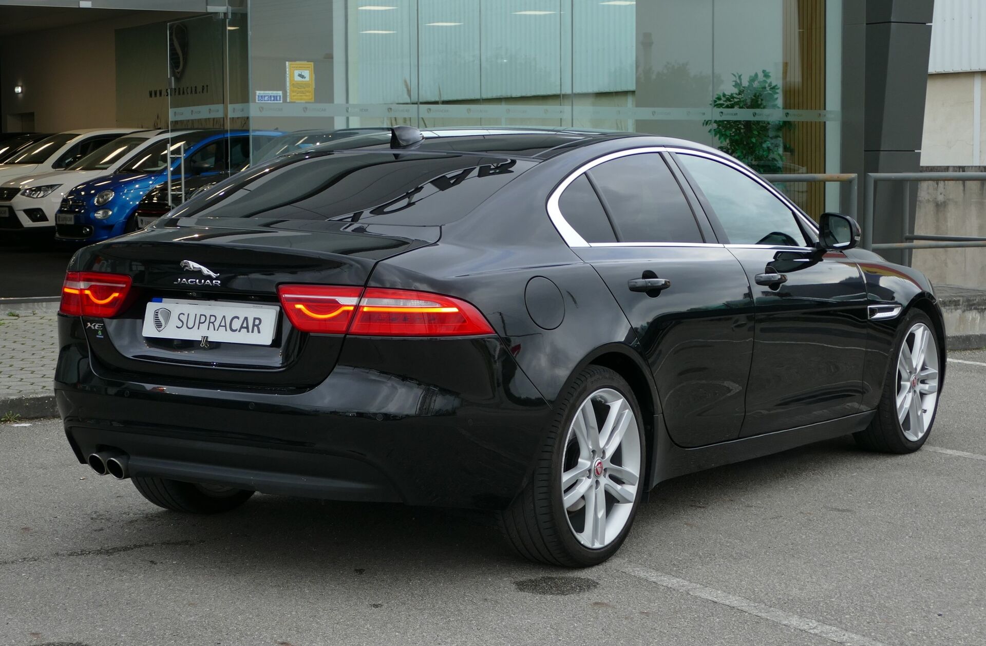 JAGUAR XE 2.0 D R-Sport Aut.