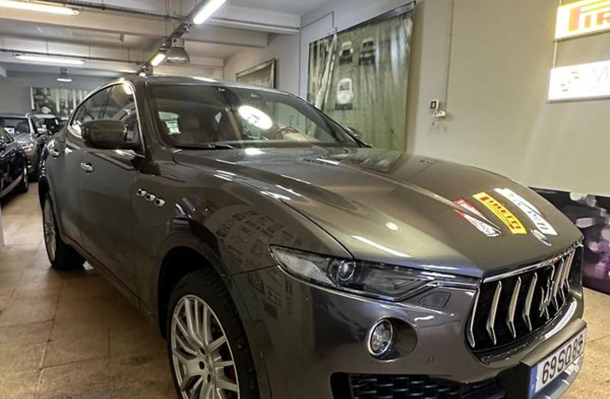 MASERATI Levante 3.0 V6 GranSport