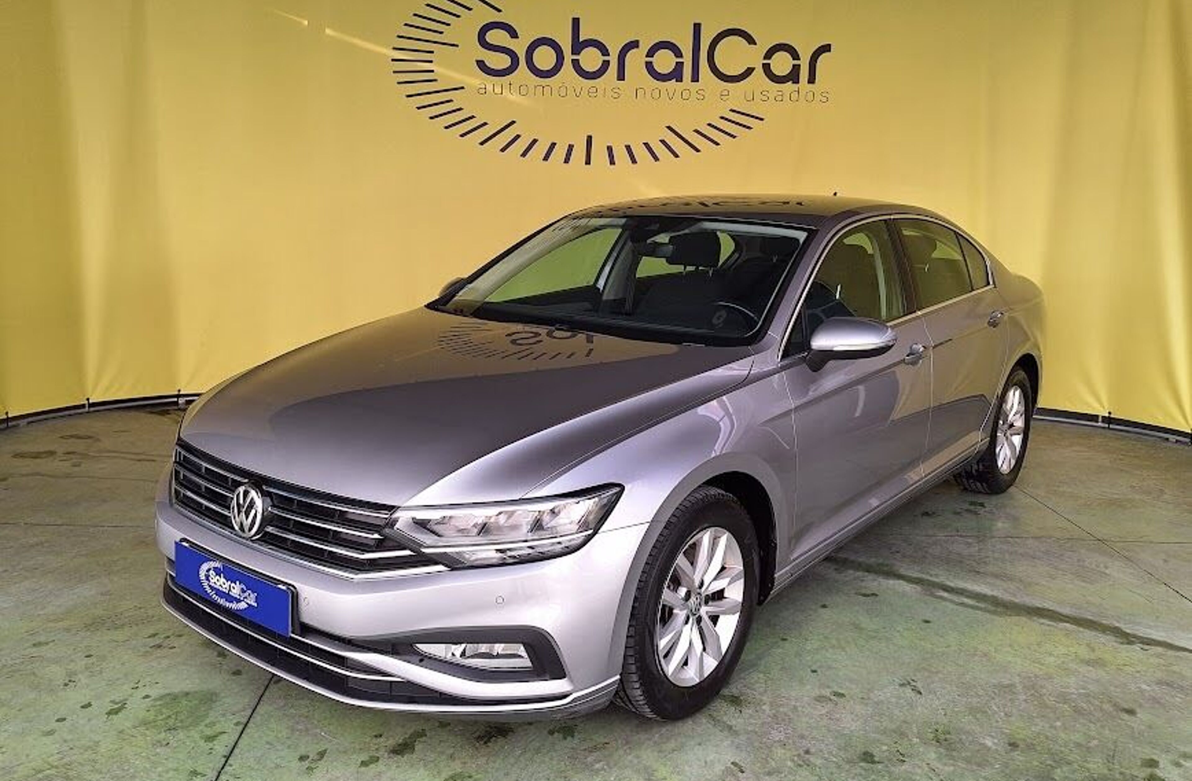 VOLKSWAGEN Passat 1.6 TDI Confortline DSG