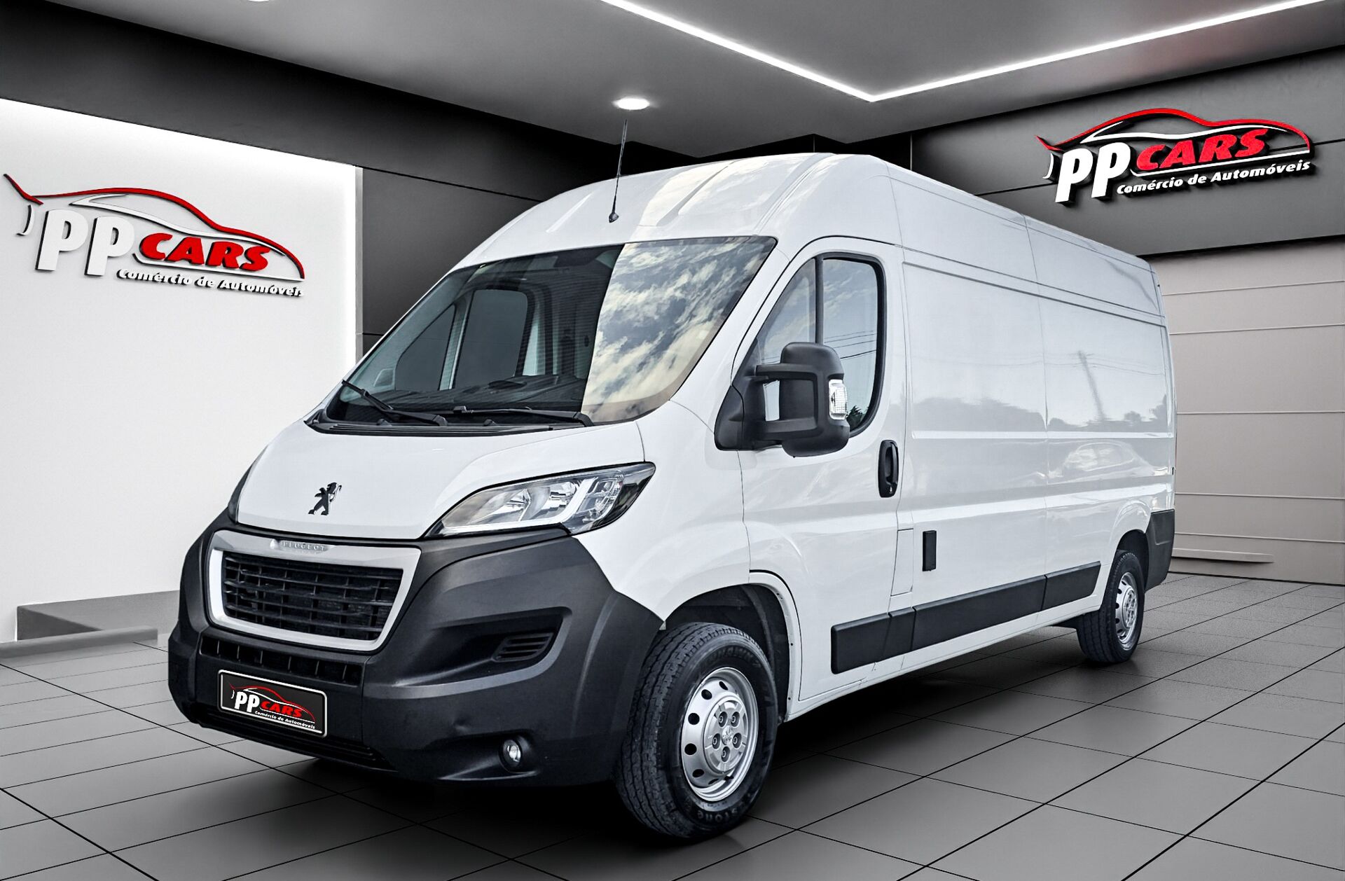 PEUGEOT Boxer 2.0 BlueHDi 333 L3H2 Pro