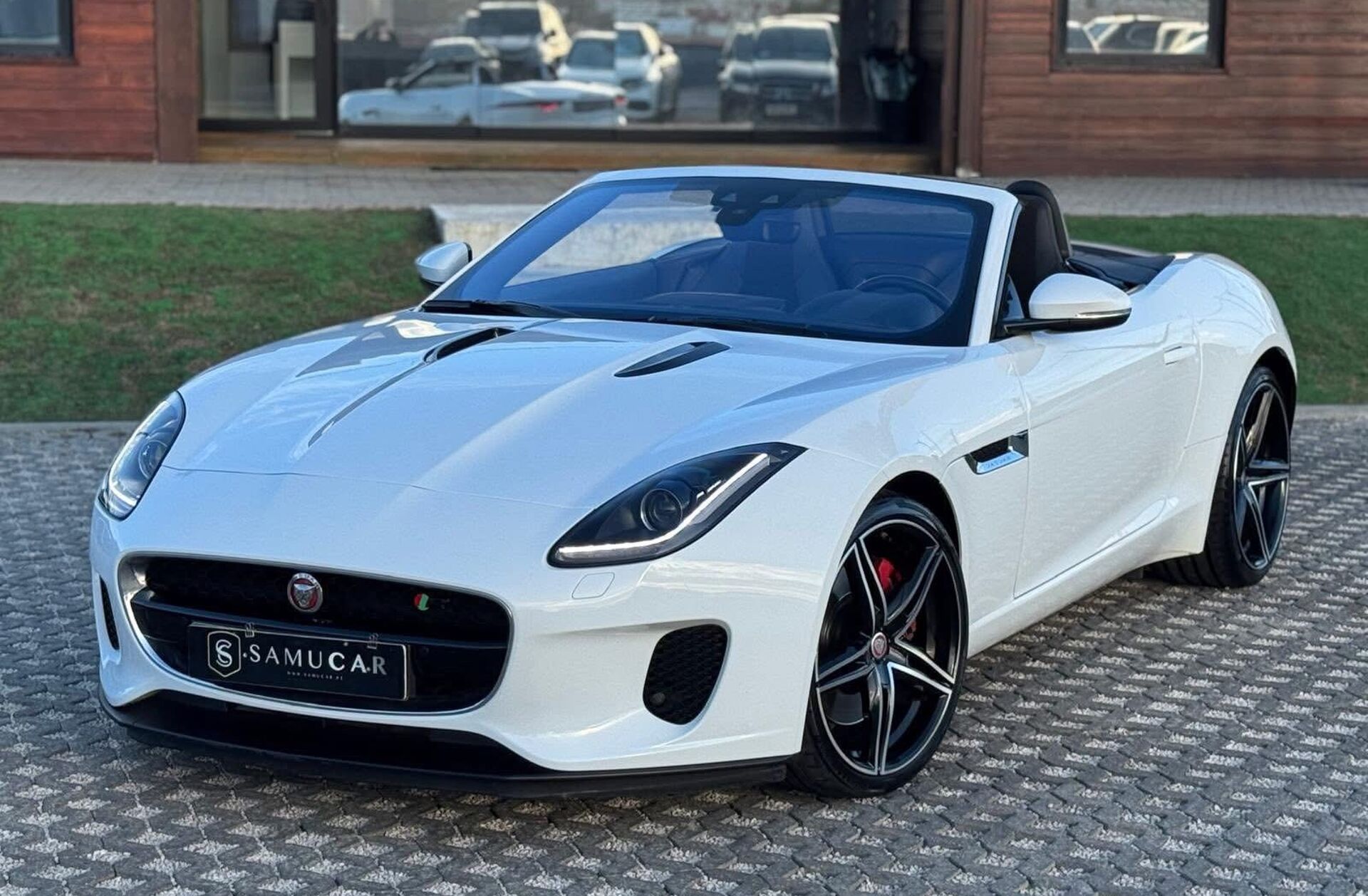 JAGUAR F-Type 2.0 i4 R-Dynamic