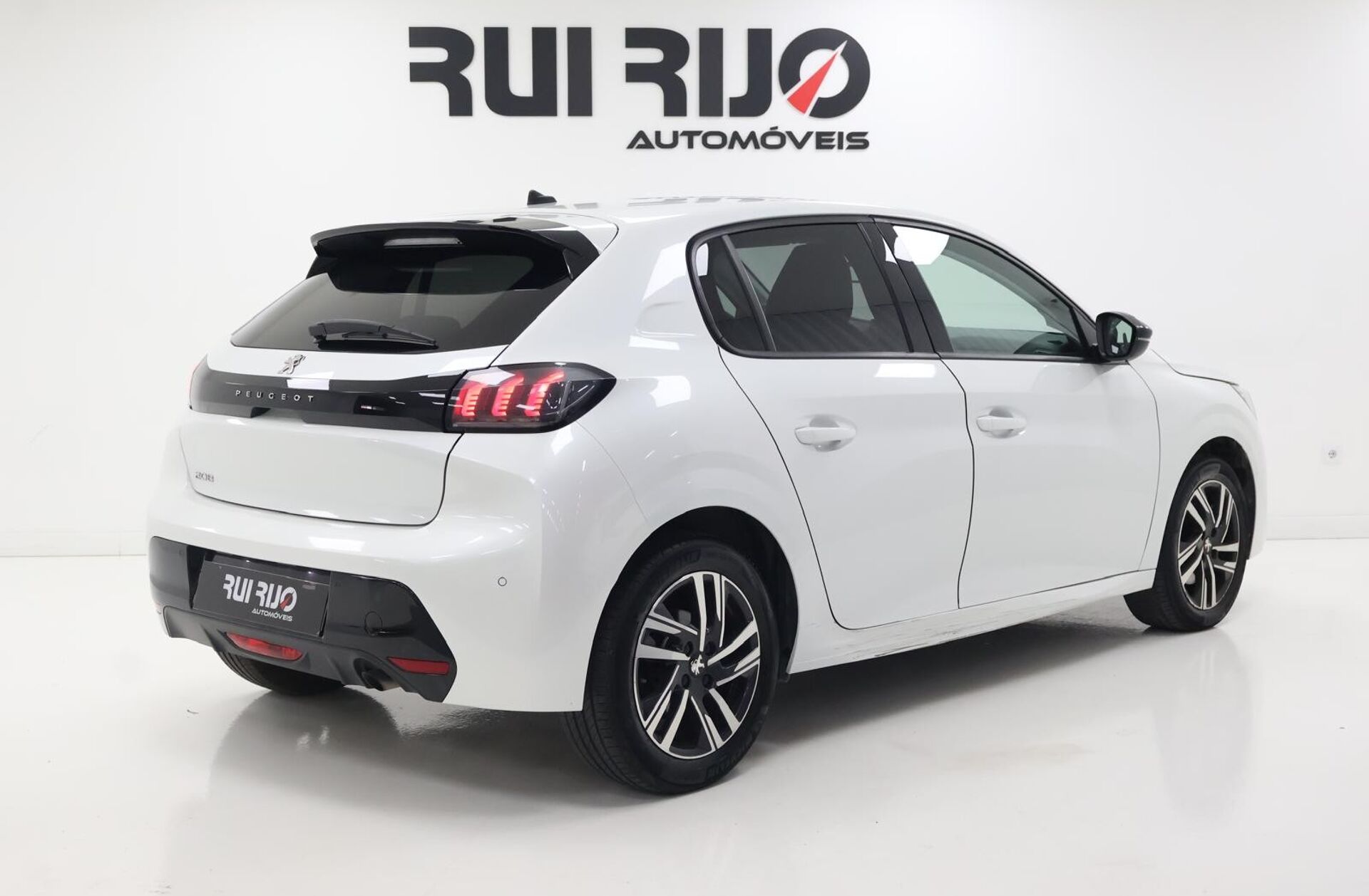 PEUGEOT 208 1.2 PureTech Allure