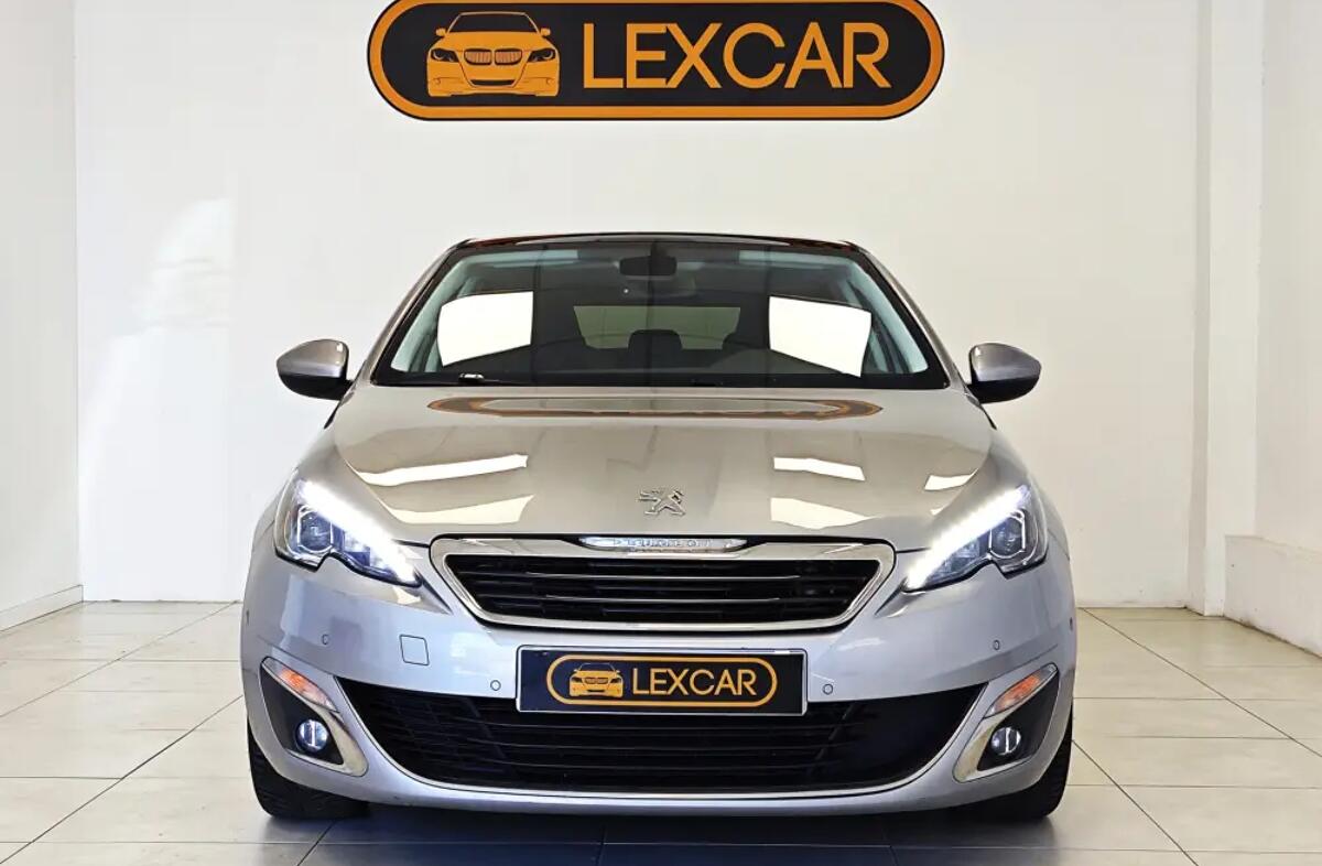 PEUGEOT 308 1.2 PureTech Allure