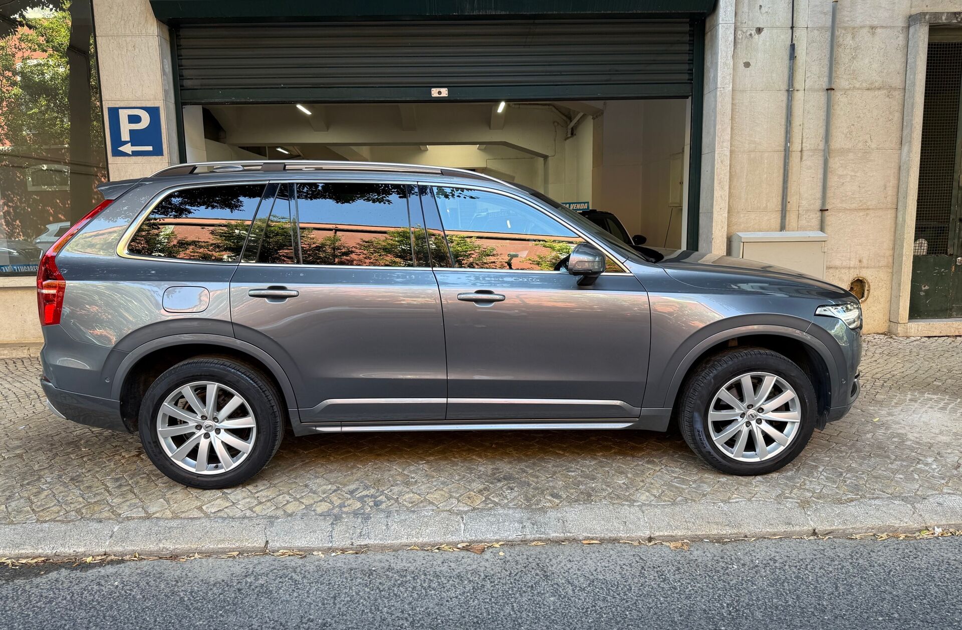 VOLVO XC90 2.0 D4 Momentum