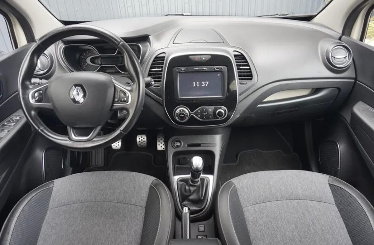 RENAULT Captur 1.2 TCe Exclusive