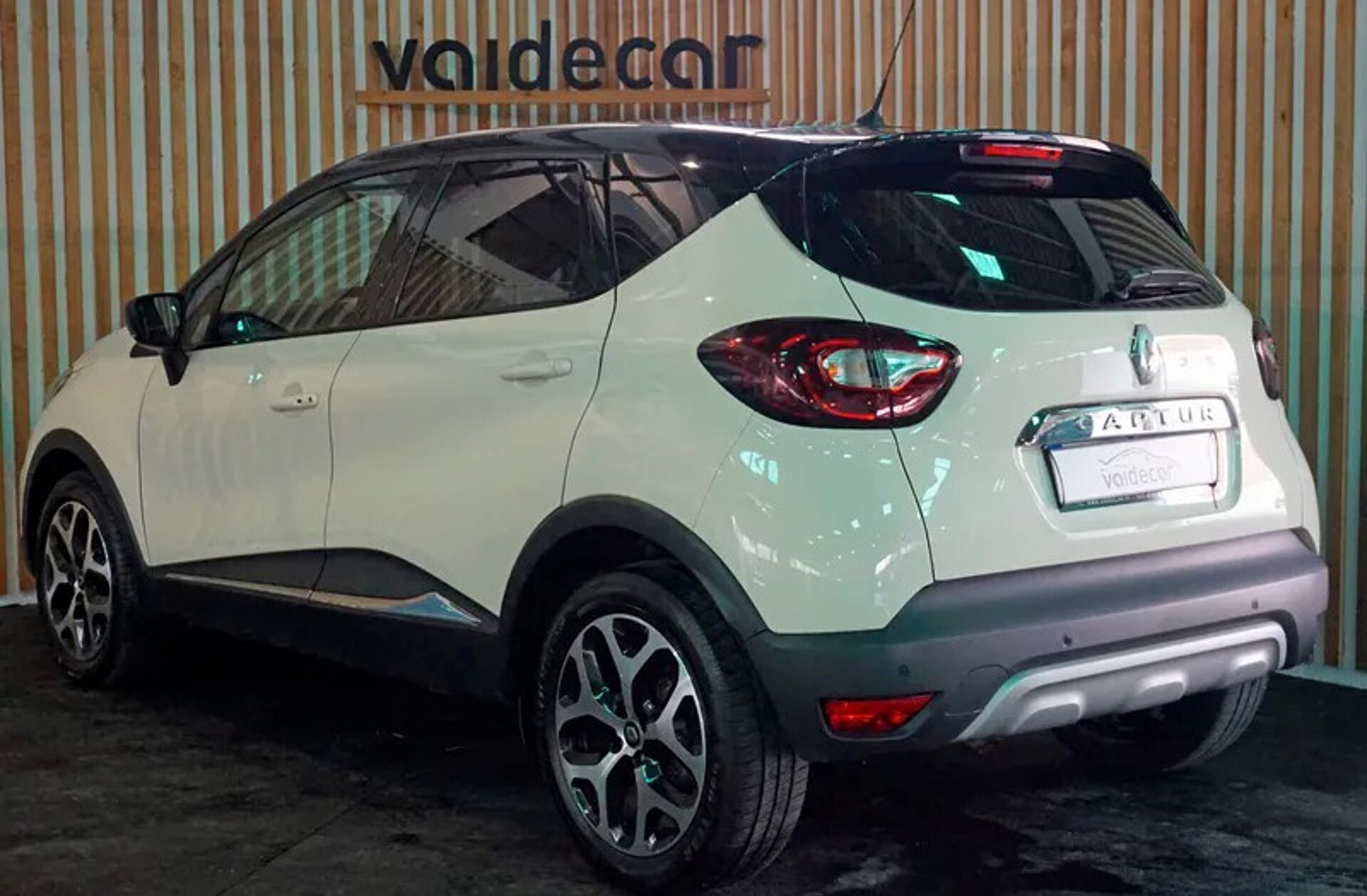 RENAULT Captur 1.2 TCe Exclusive