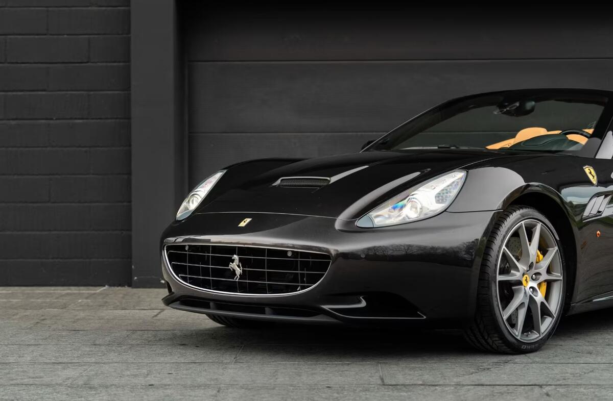 FERRARI California California