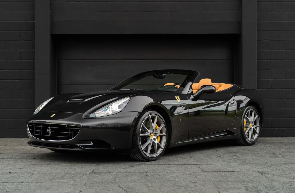 FERRARI California California