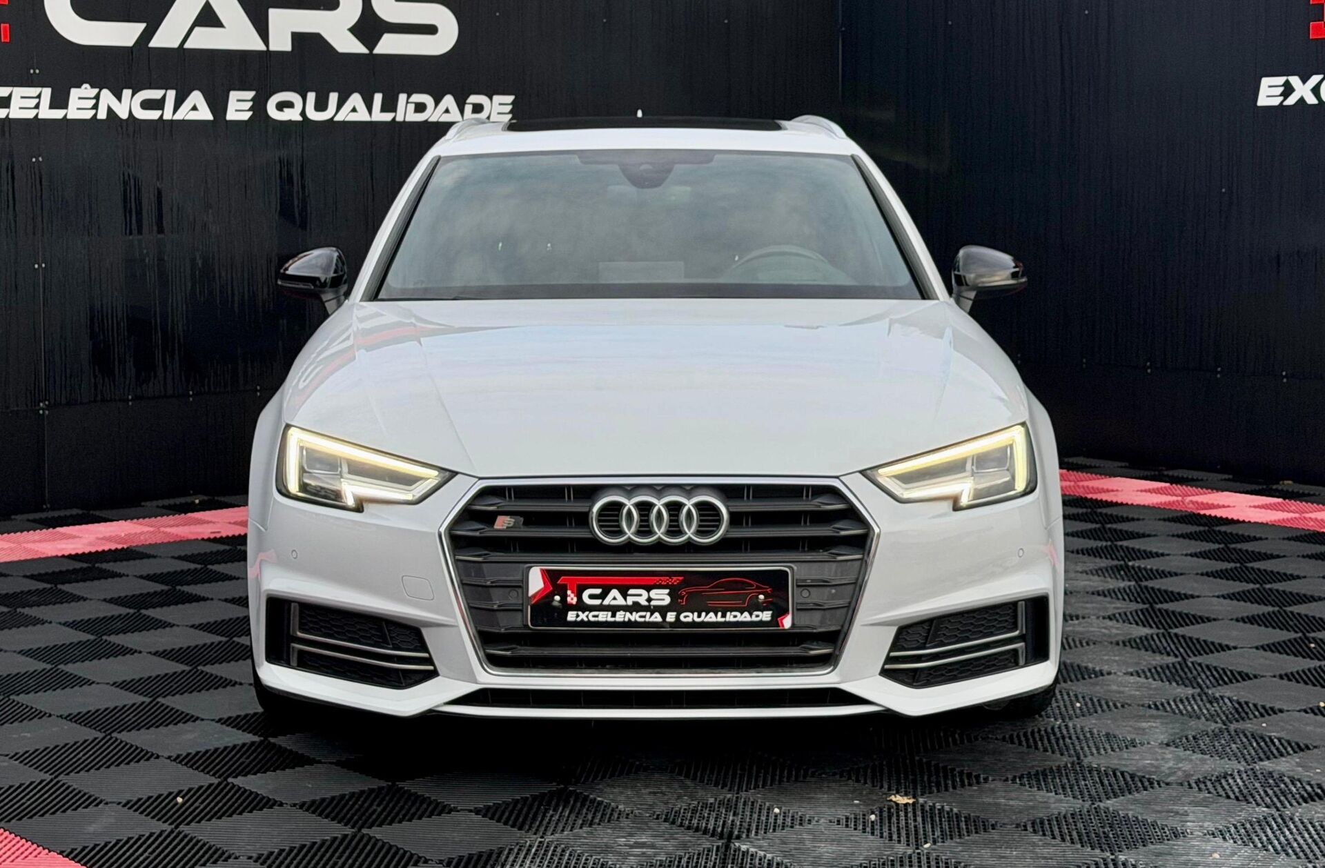 AUDI A4 2.0 TDI S-line S tronic