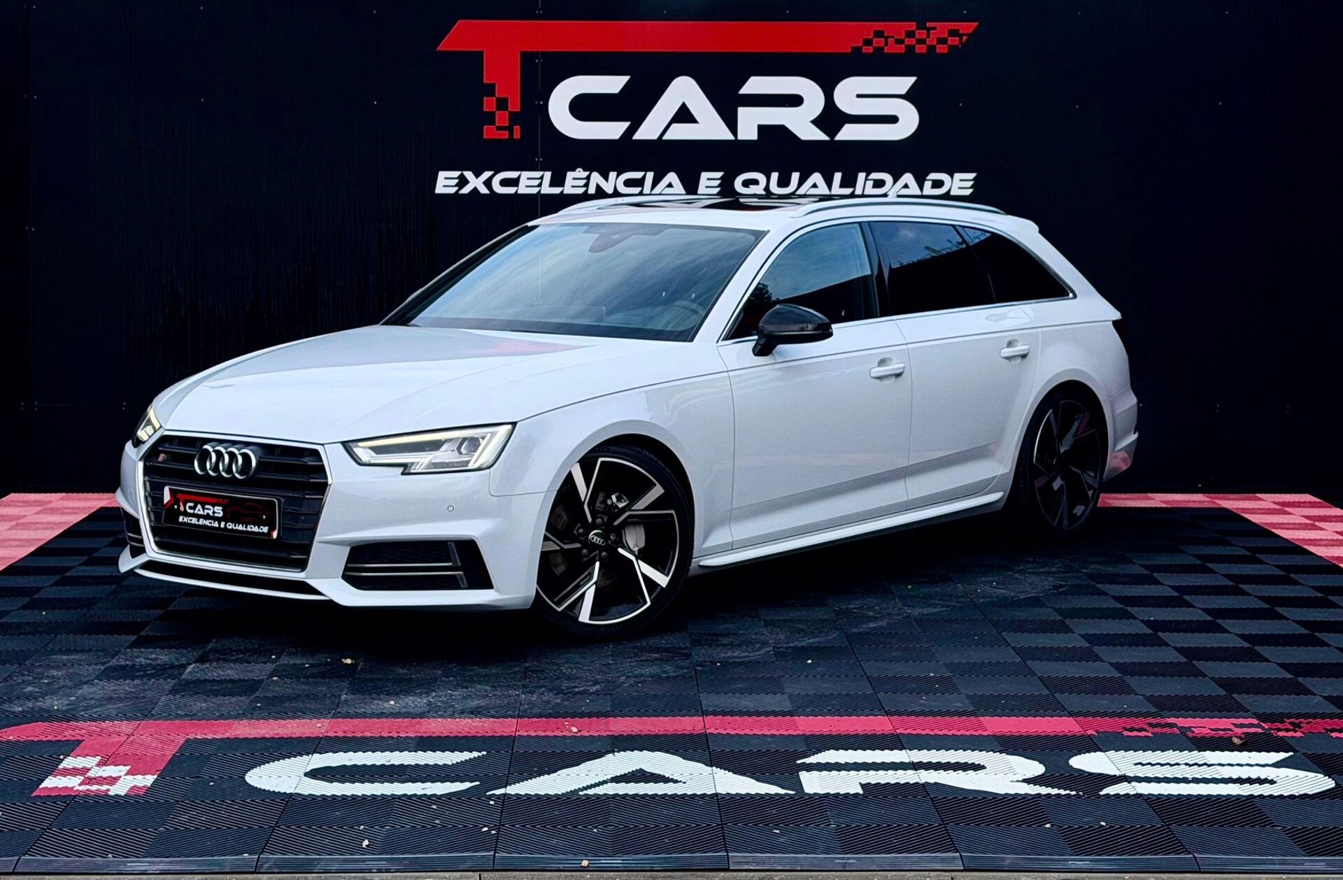 AUDI A4 2.0 TDI S-line S tronic