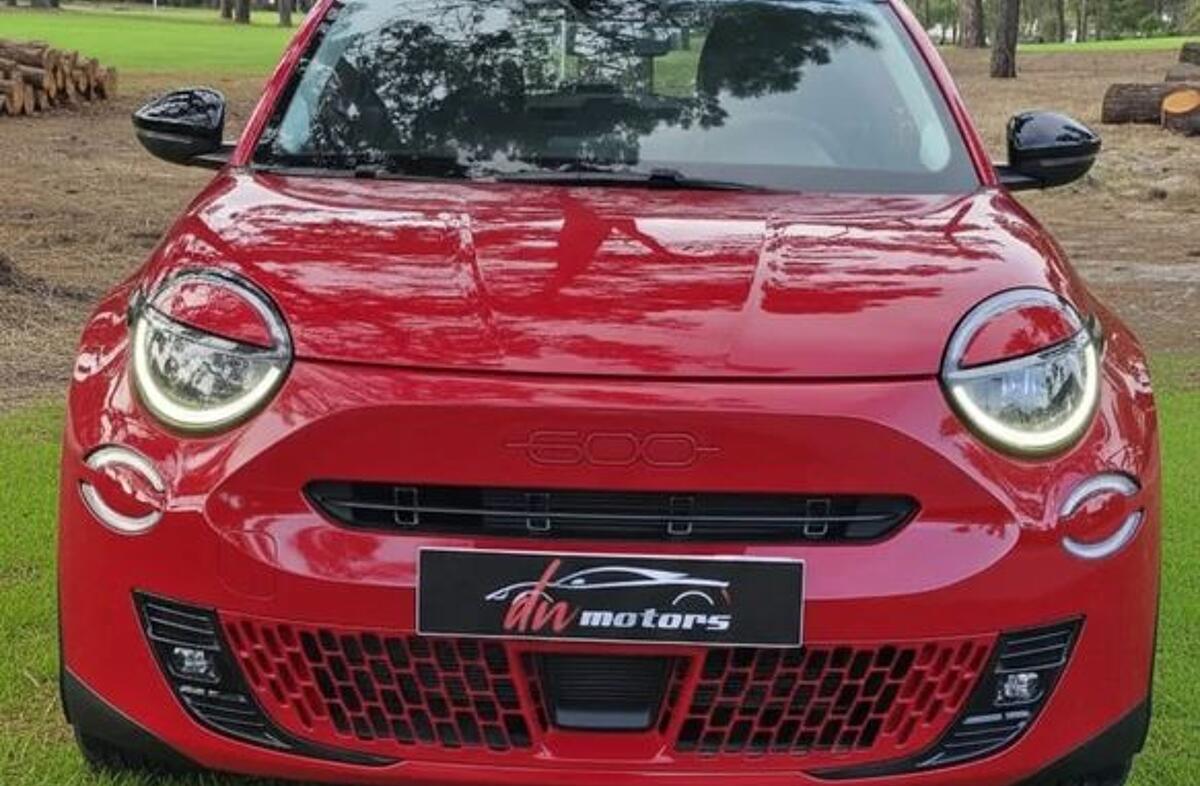 FIAT 600 e 54 kWh (RED)
