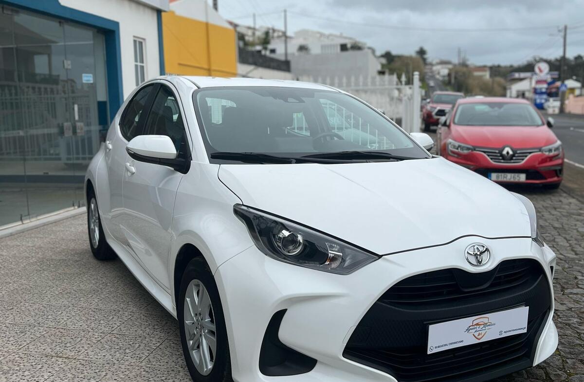 TOYOTA Yaris 1.0 VVT-i Comfort Plus