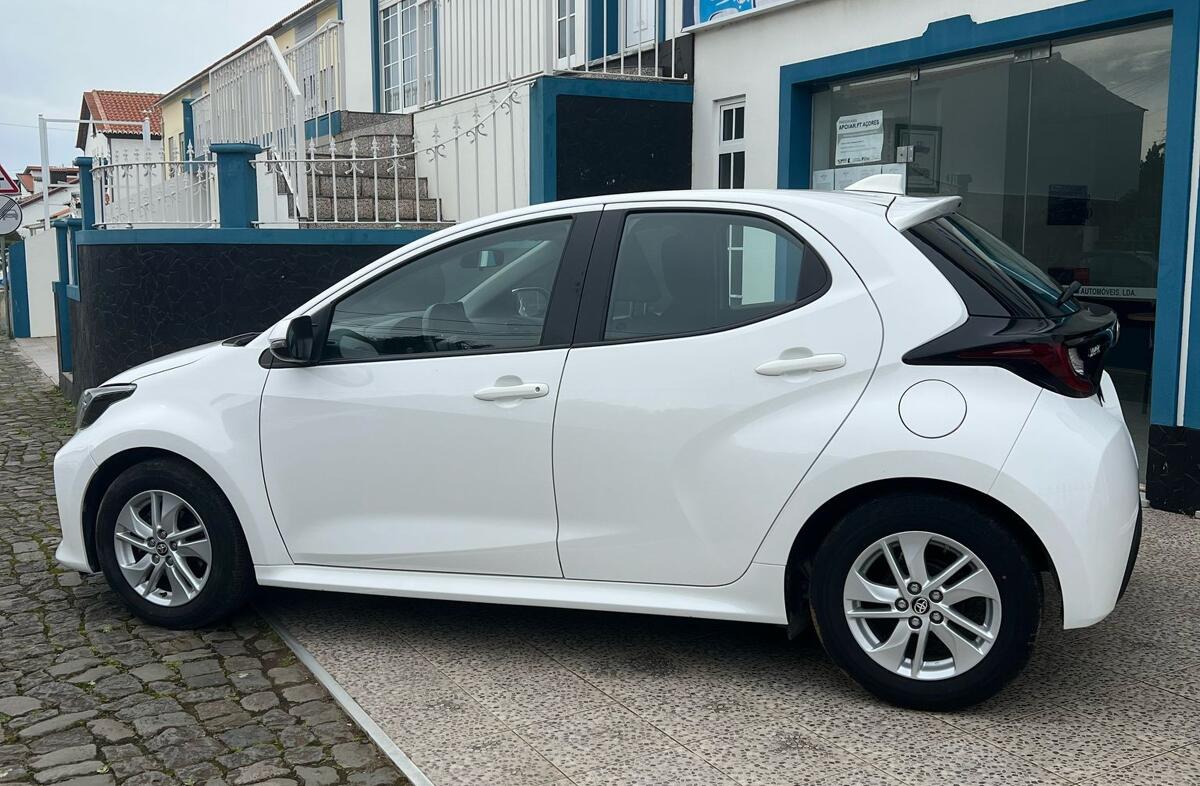 TOYOTA Yaris 1.0 VVT-i Comfort Plus