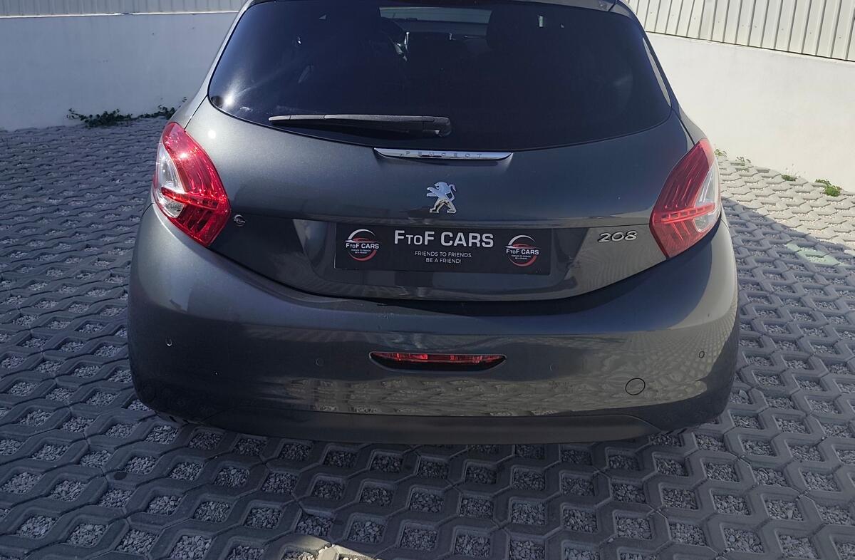 PEUGEOT 208 1.2 VTi Allure