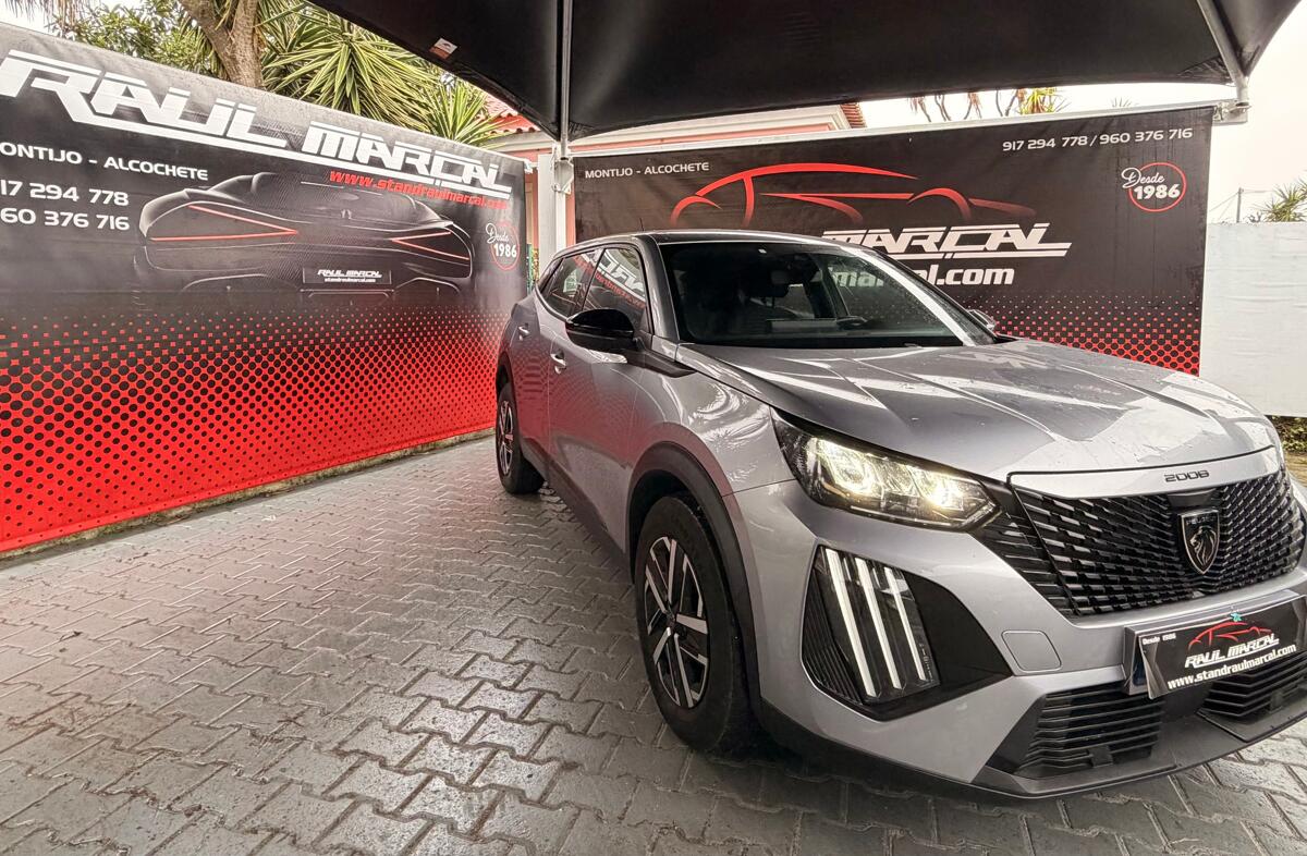 PEUGEOT 2008 1.2 PureTech Active