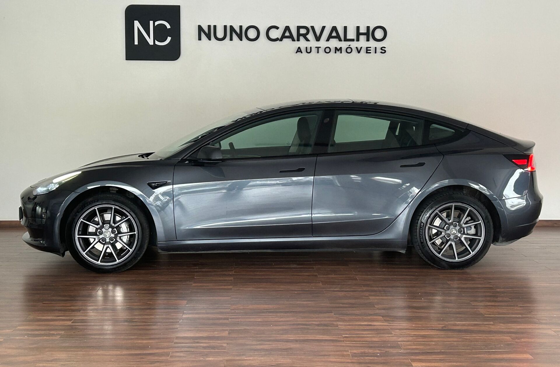 TESLA Model 3 Long Range Tração Traseira