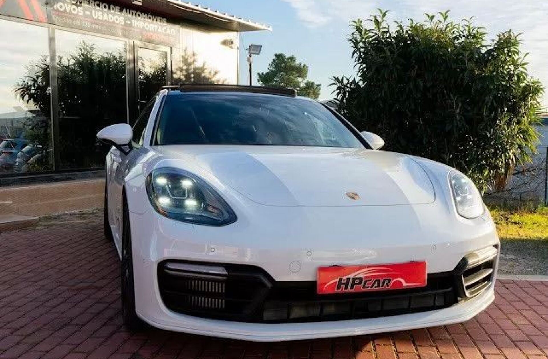 PORSCHE Panamera 4 E-Hybrid
