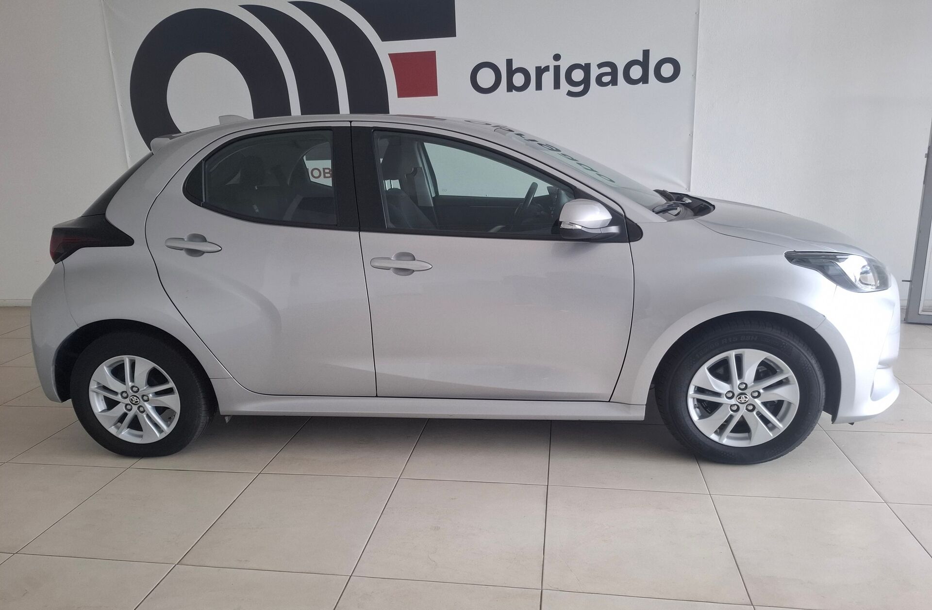 TOYOTA Yaris 1.0 VVT-i Comfort Plus