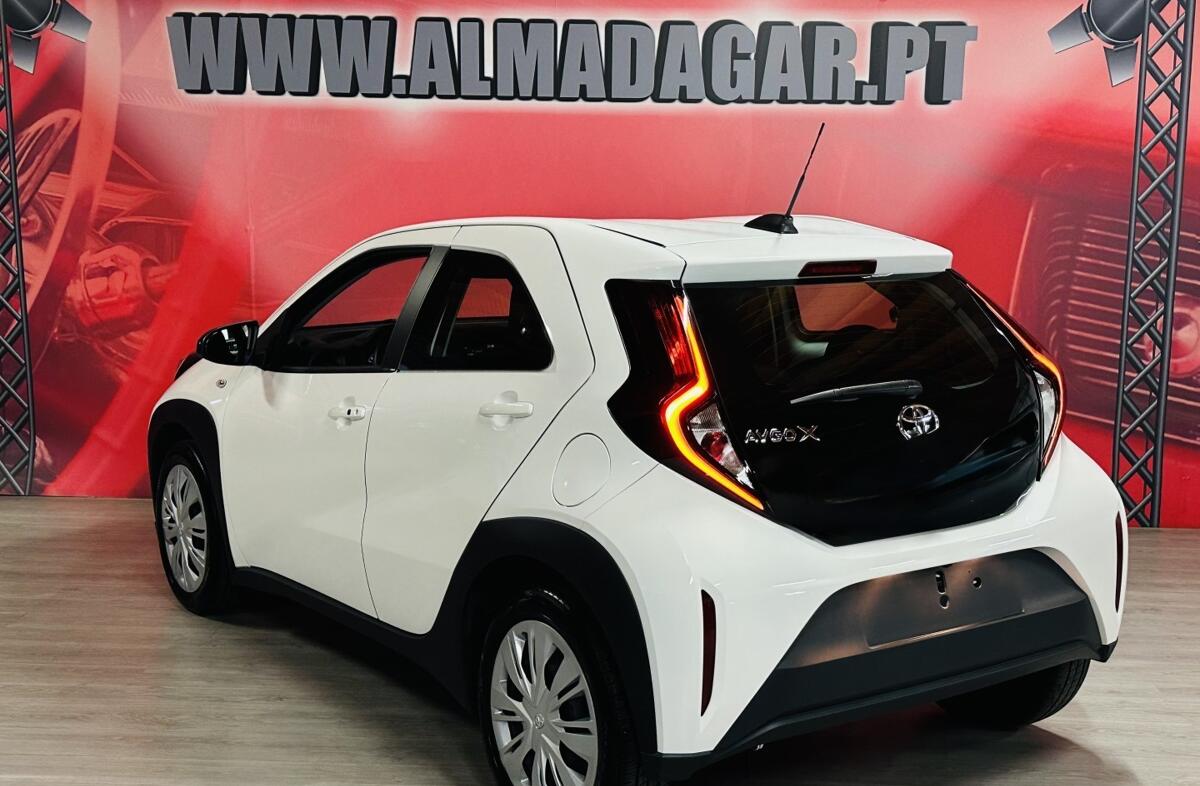 TOYOTA Aygo X 1.0 Play