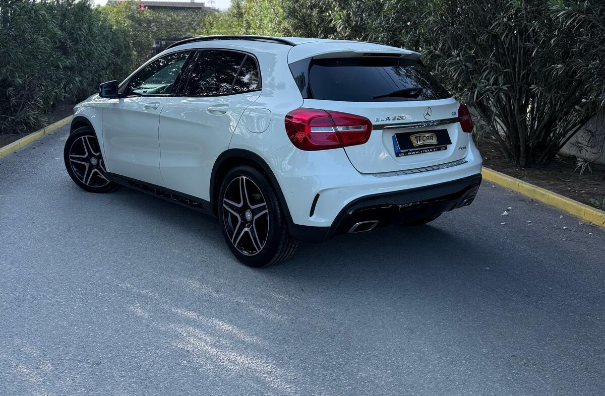 MERCEDES Classe GLA GLA 220 CDi AMG Line 4-Matic
