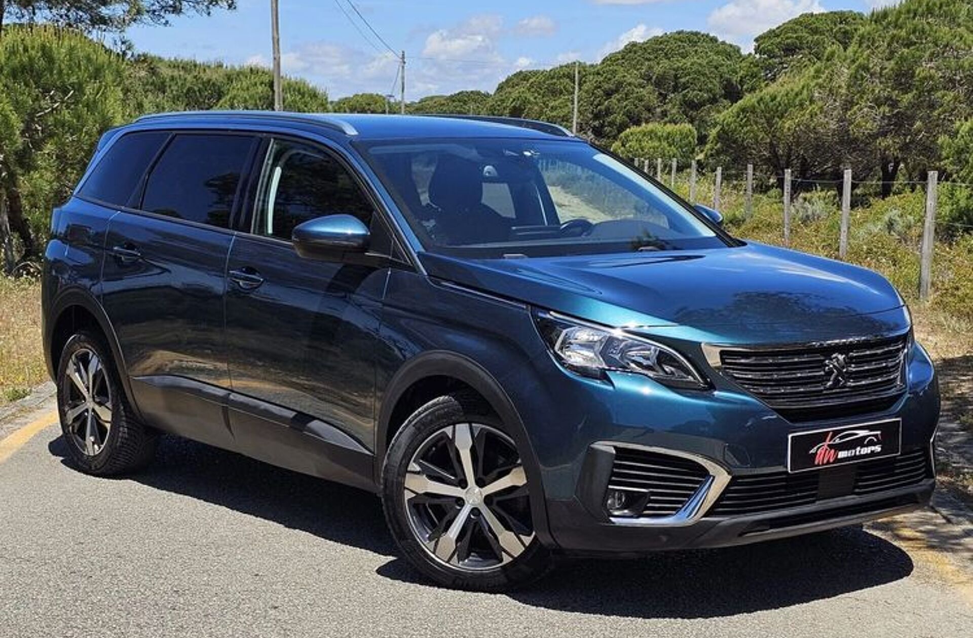 PEUGEOT 5008 1.5 BlueHDi Crossway
