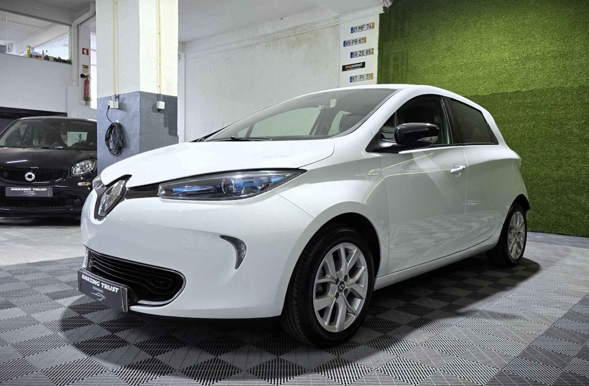 RENAULT ZOE Limited 40