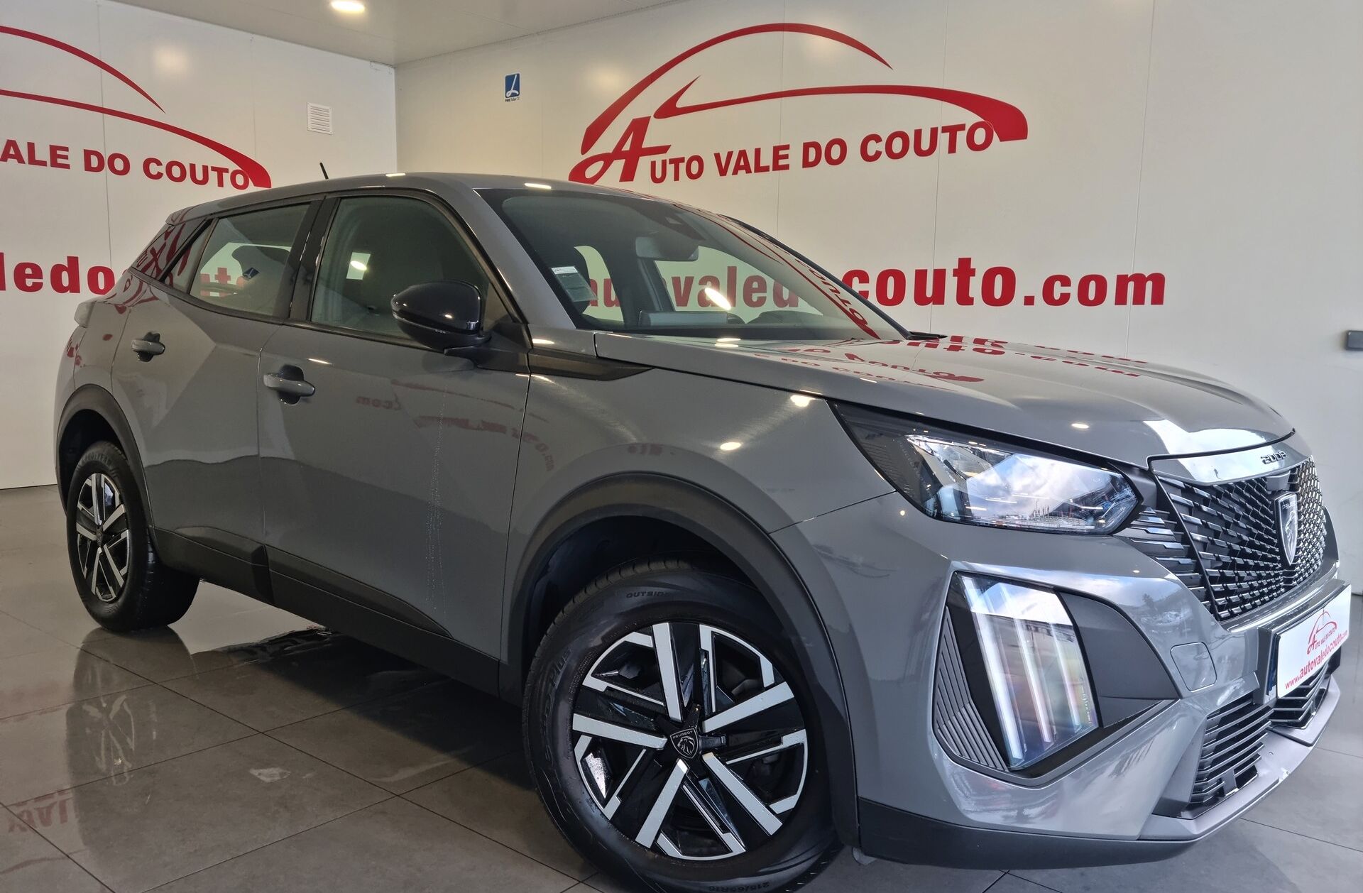 PEUGEOT 2008 1.2 PureTech Active Pack