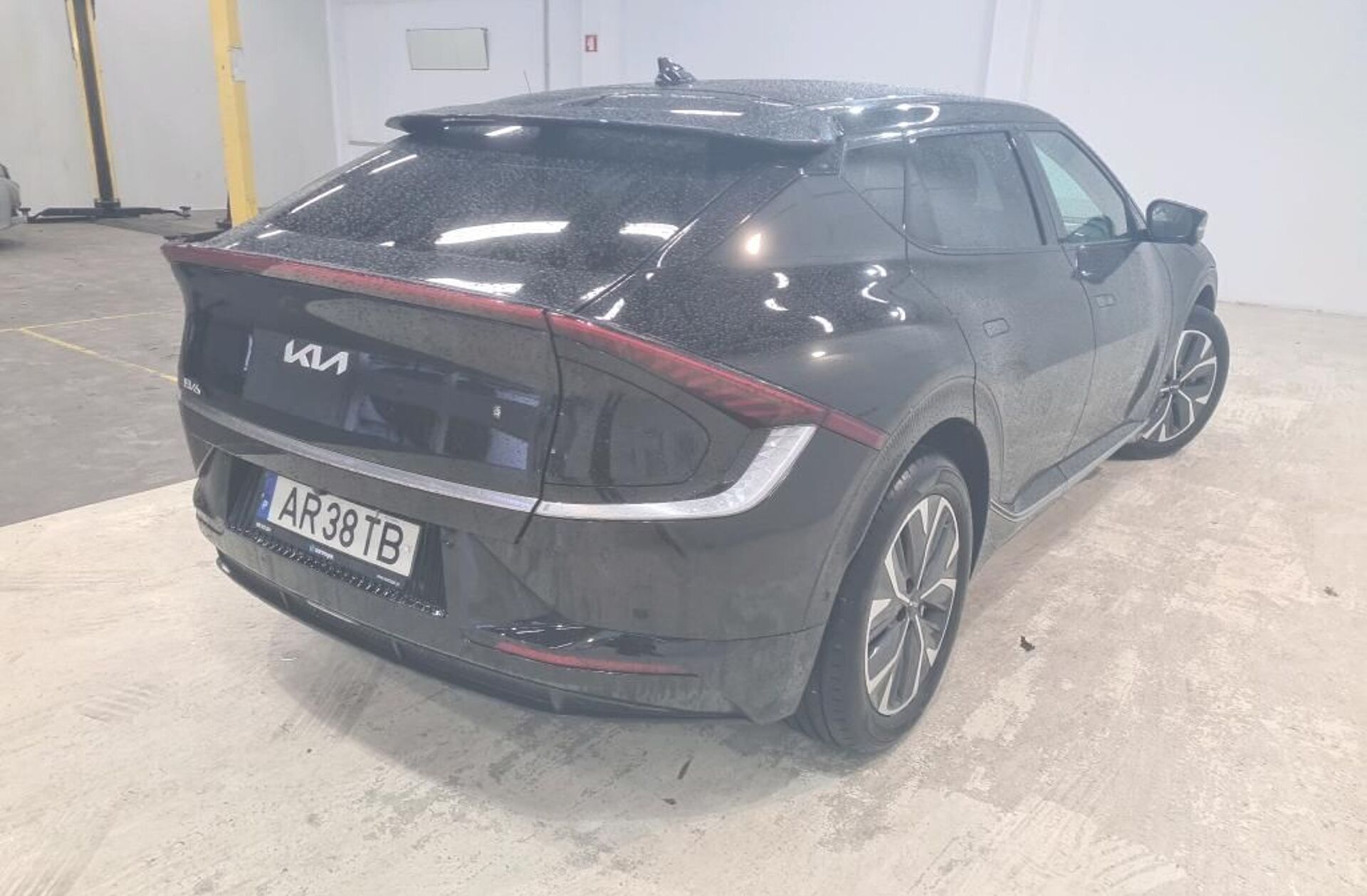 KIA EV6 77.4 kWh Earth