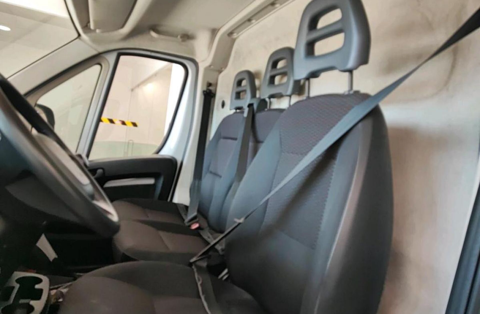 PEUGEOT Boxer 2.2 BlueHDi 335 L3H3 Pro