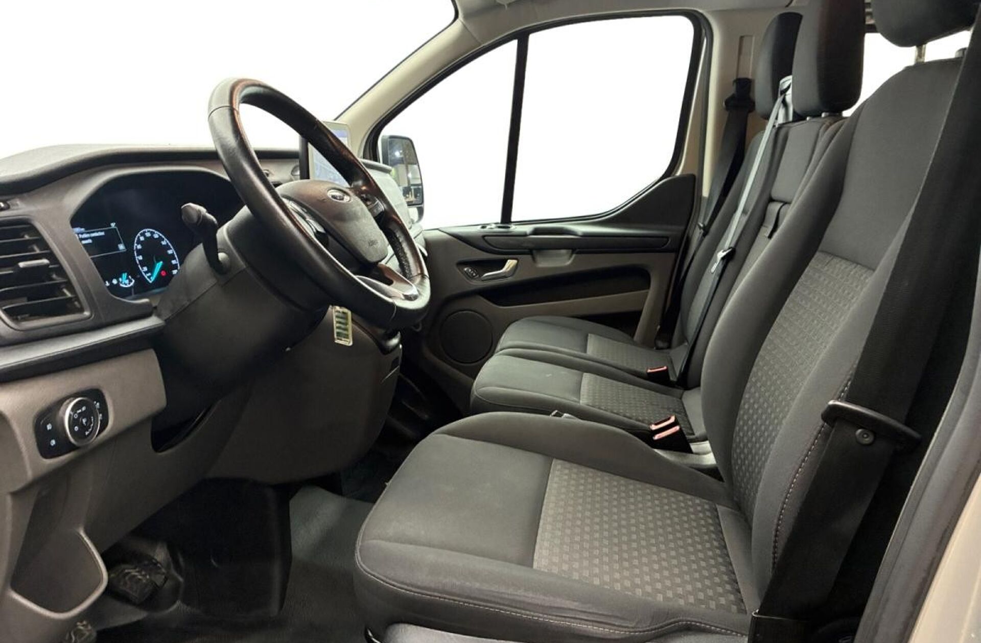 FORD Transit 320L2 2.0 H1-T.B.Trend