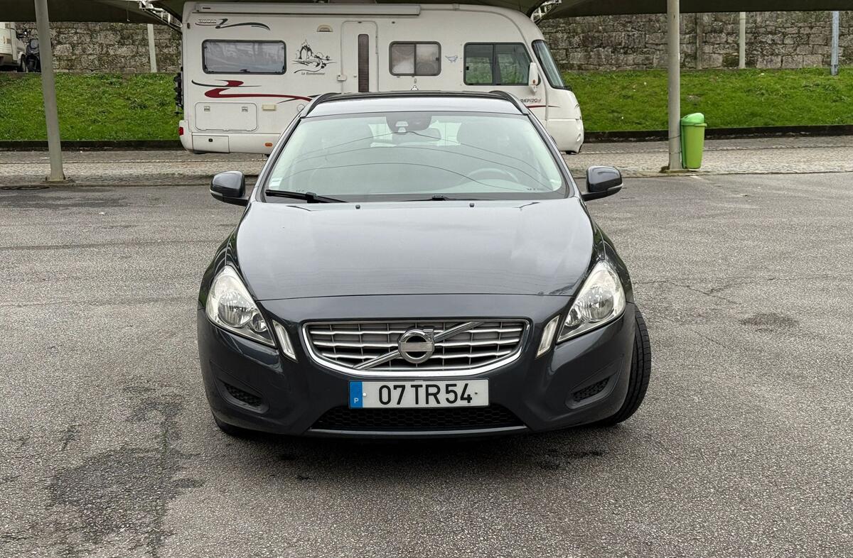 VOLVO V60 1.6 D2 Drive Momentum Start/Stop