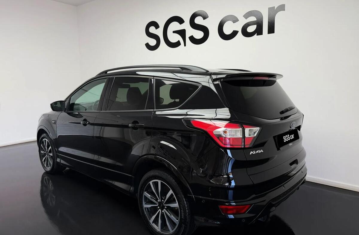FORD Kuga 1.5 TDCi ST-Line