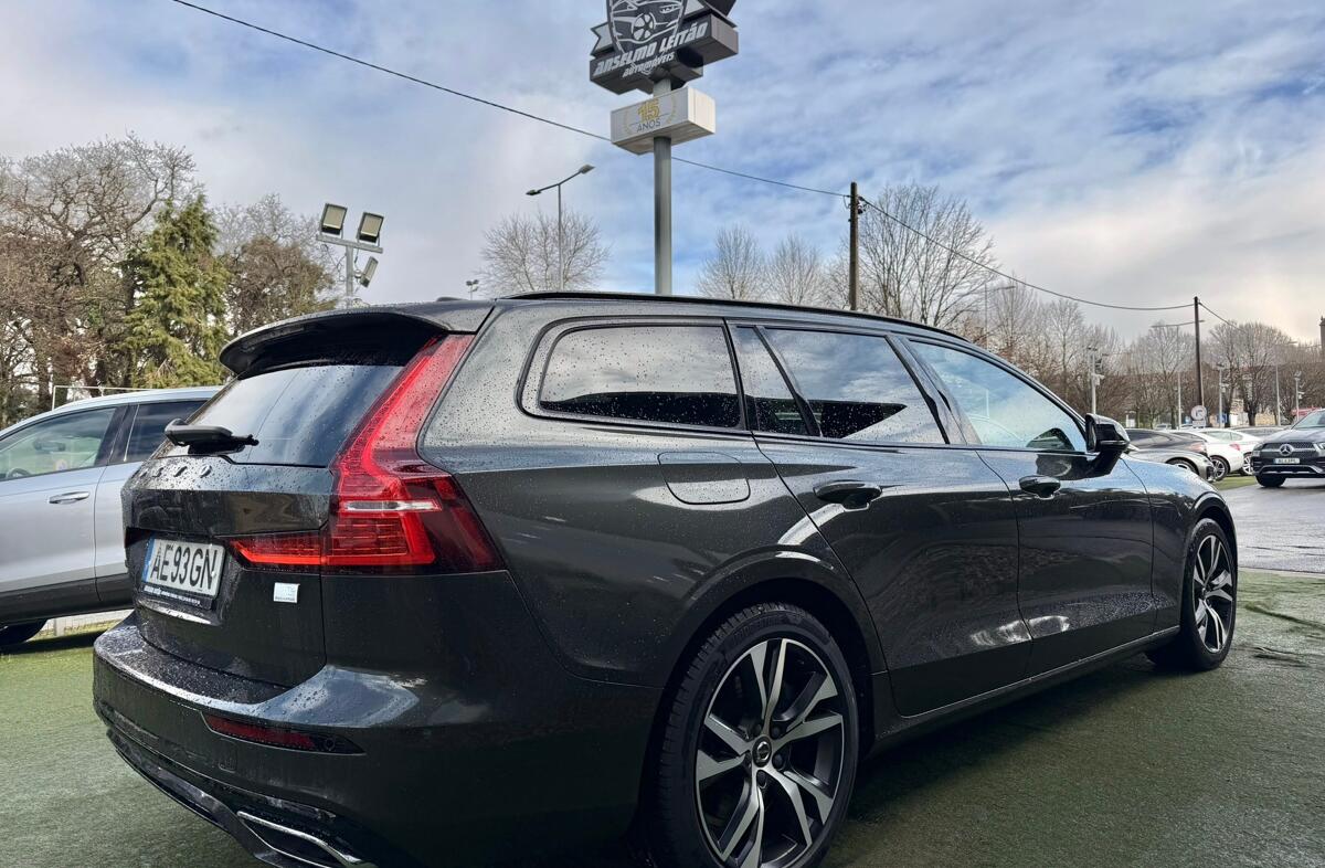 VOLVO V60 2.0 T6 AWD TE R-Design