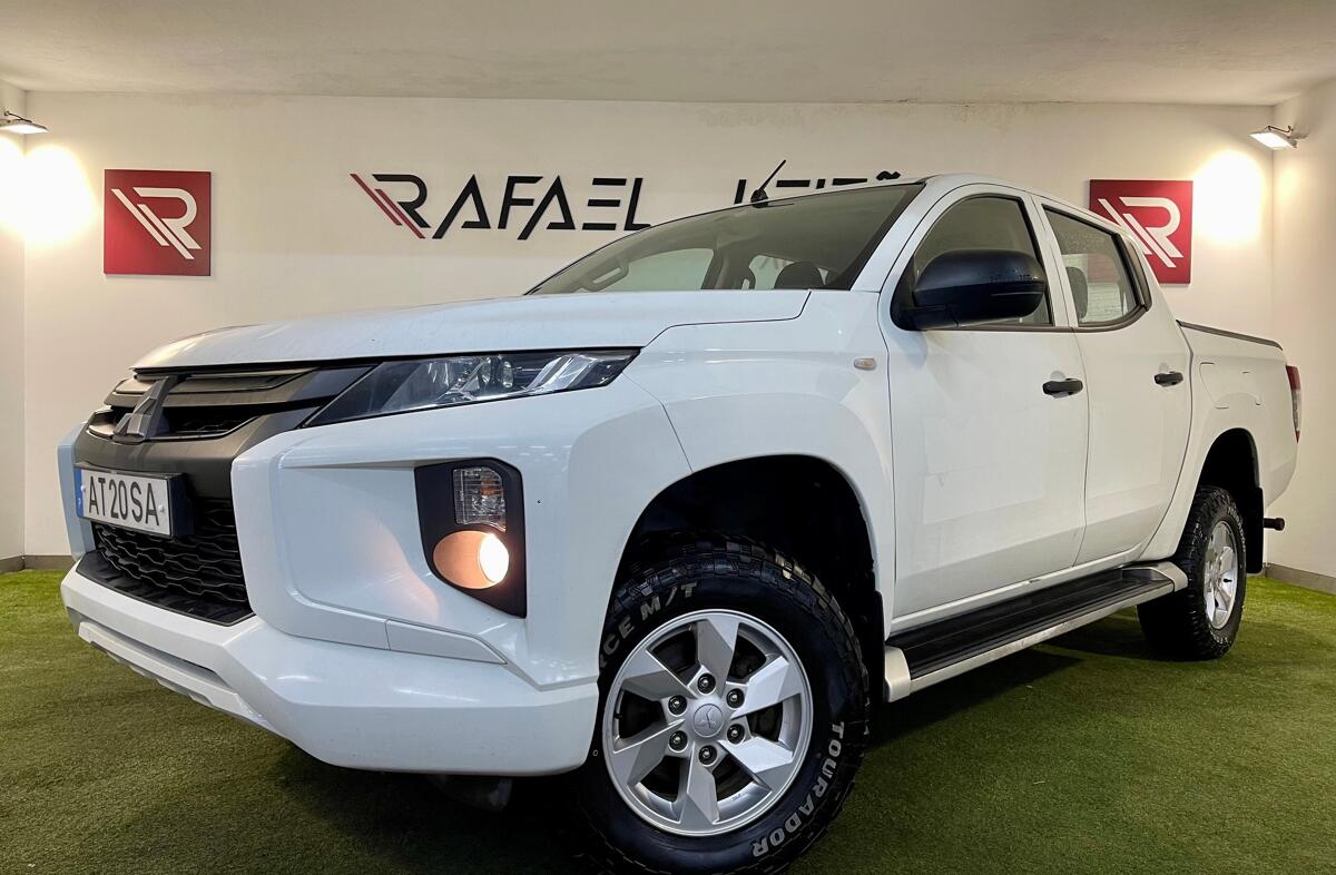 MITSUBISHI L 200 2.3 DI-D Strakar CD Intense 4WD