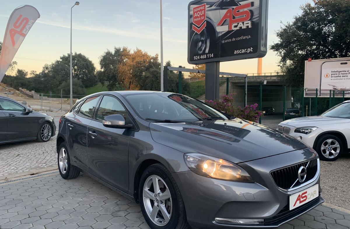 VOLVO V40 1.5 T3 Sport Edition Geartronic