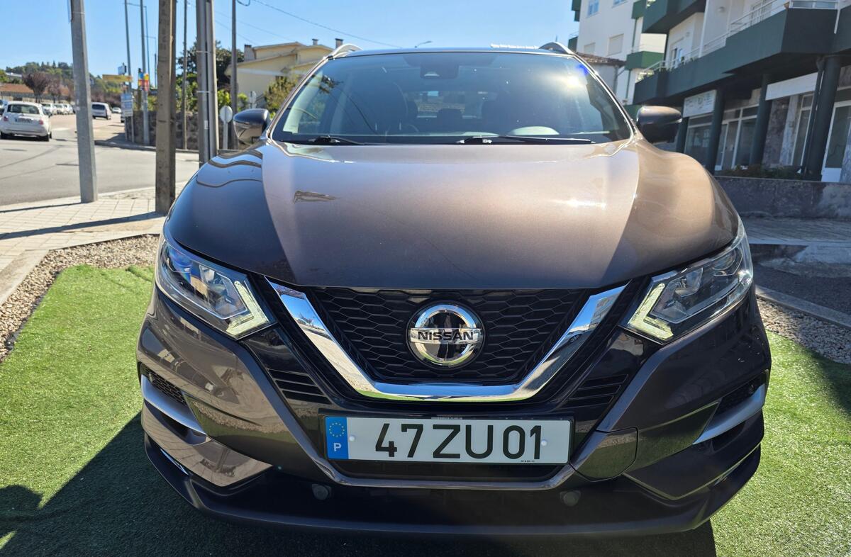 NISSAN Qashqai 1.3 DIG-T N-Connecta J18