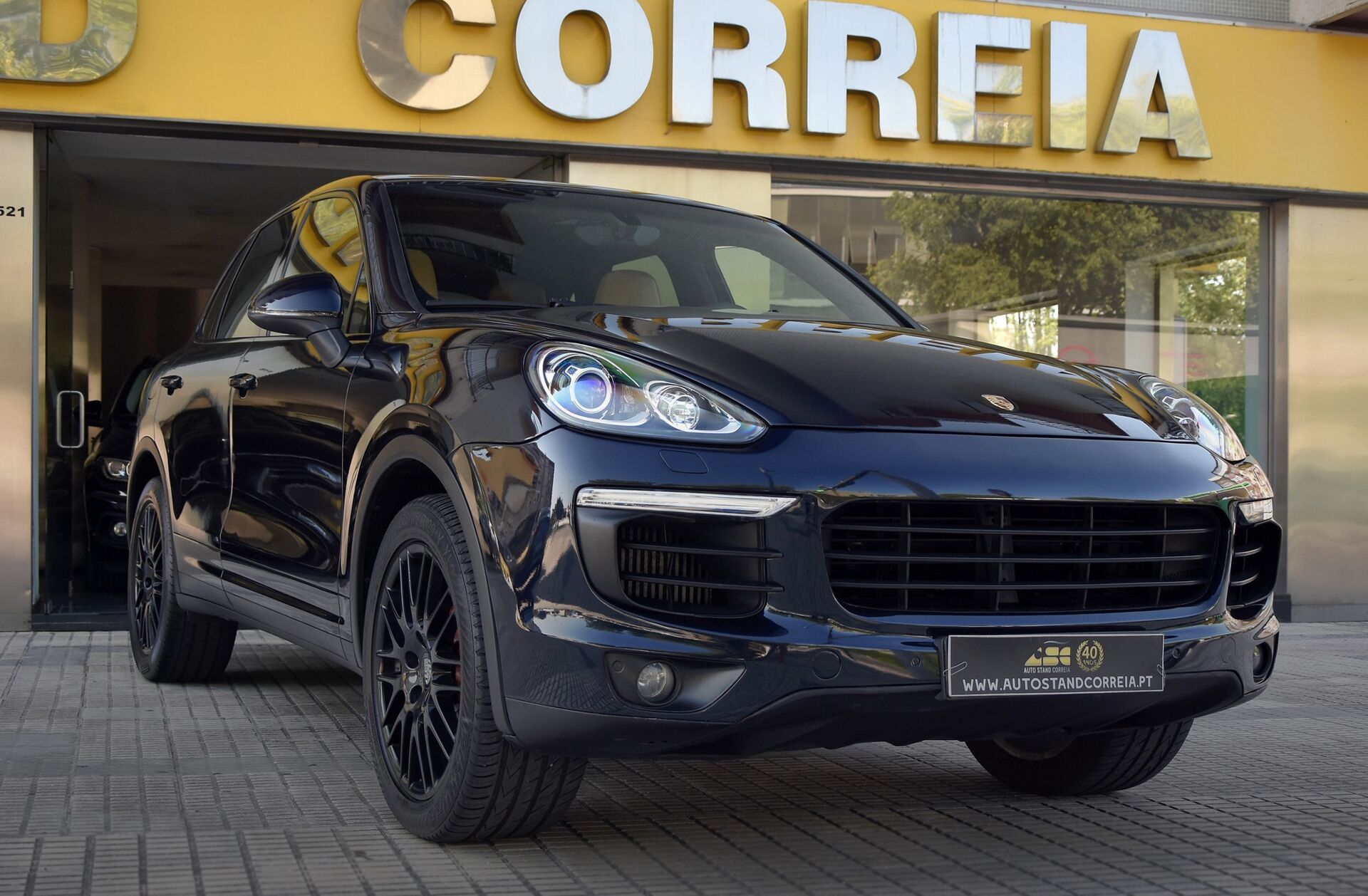 PORSCHE Cayenne Platinum Edition