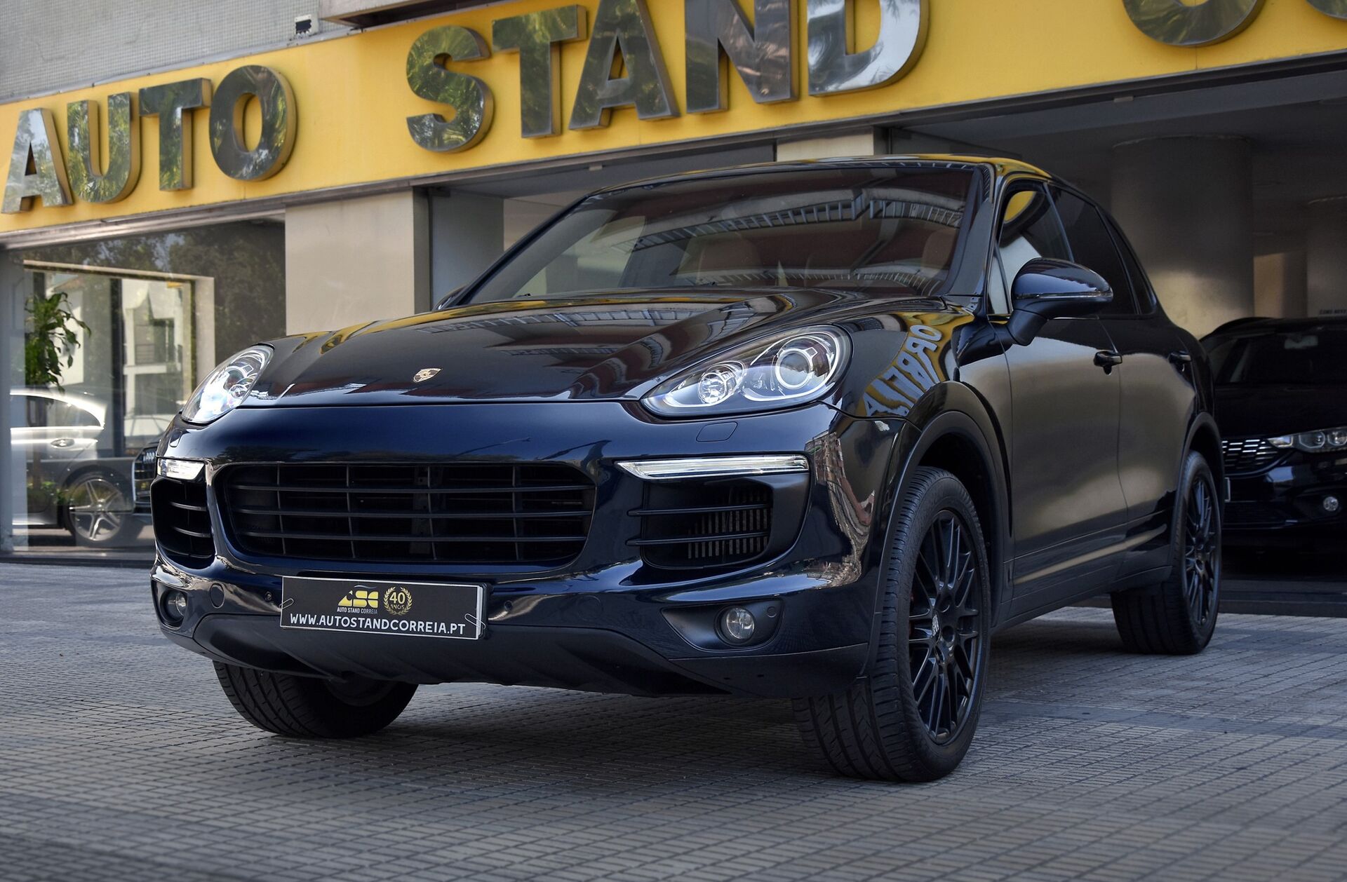 PORSCHE Cayenne Platinum Edition