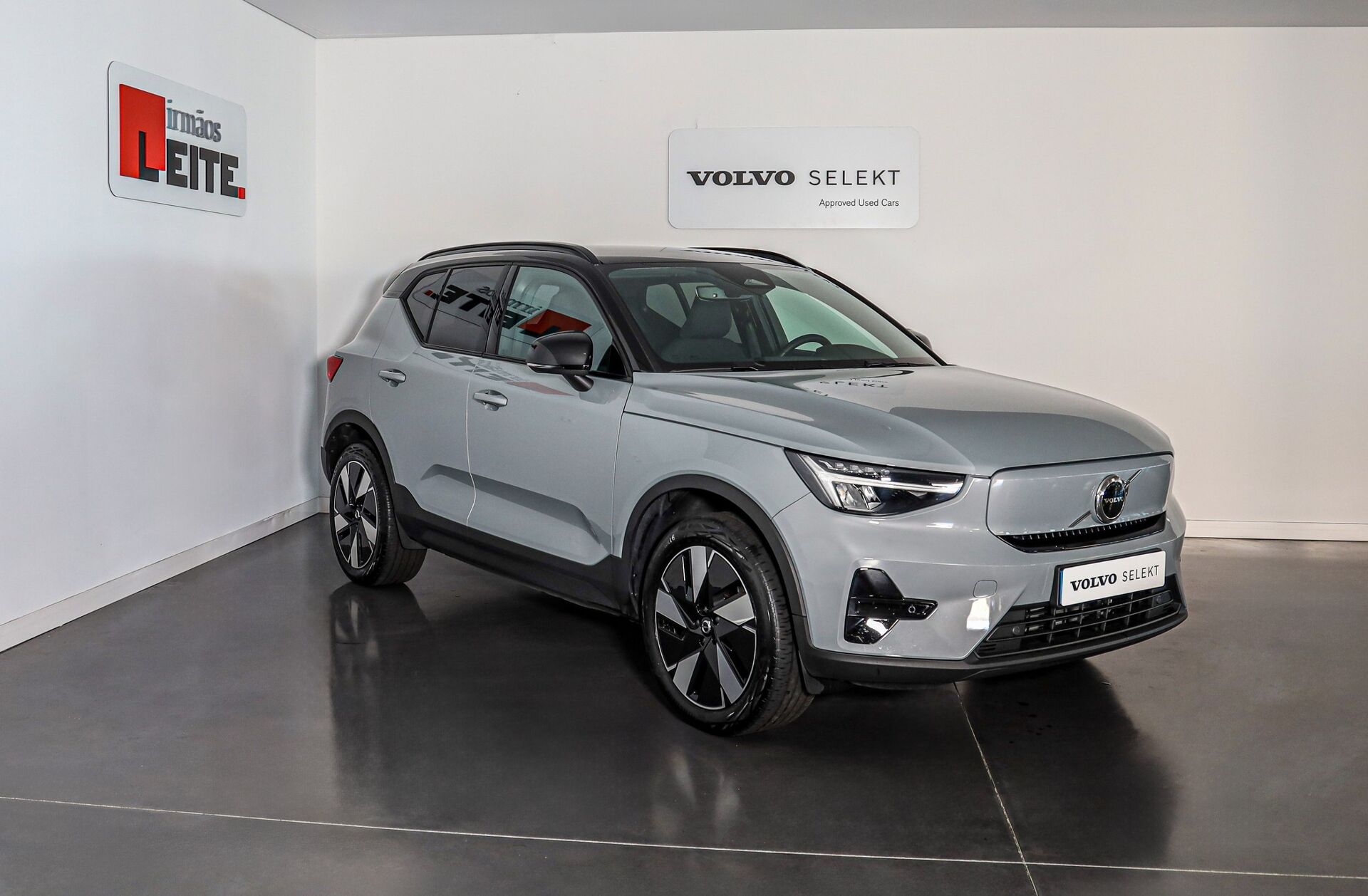 VOLVO XC40 Recharge Extended Range Plus