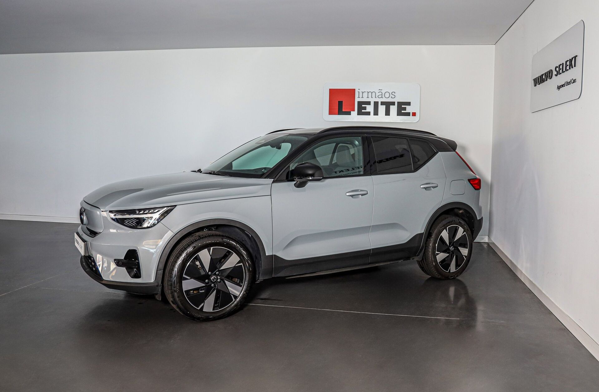 VOLVO XC40 Recharge Extended Range Plus