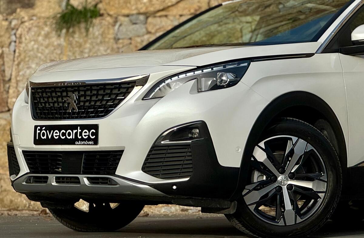 PEUGEOT 3008 1.2 PureTech Allure EAT6