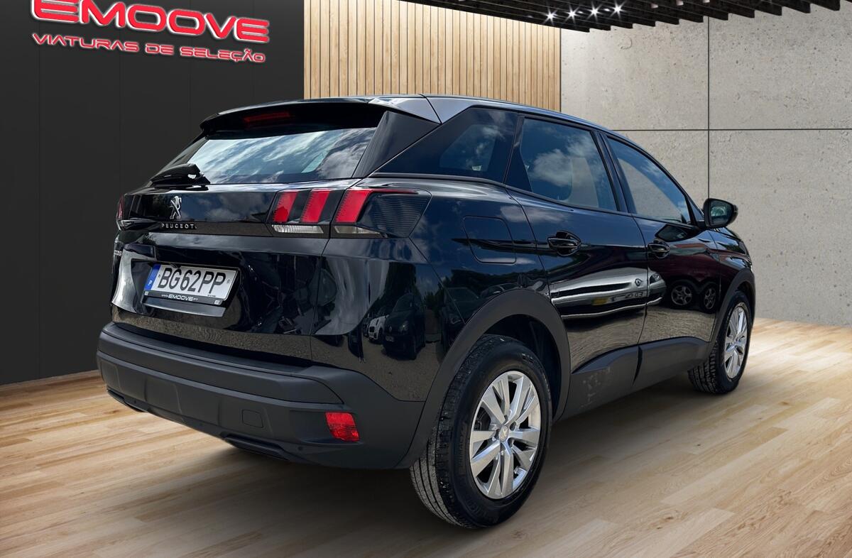 PEUGEOT 3008 1.2 PureTech Active Pack