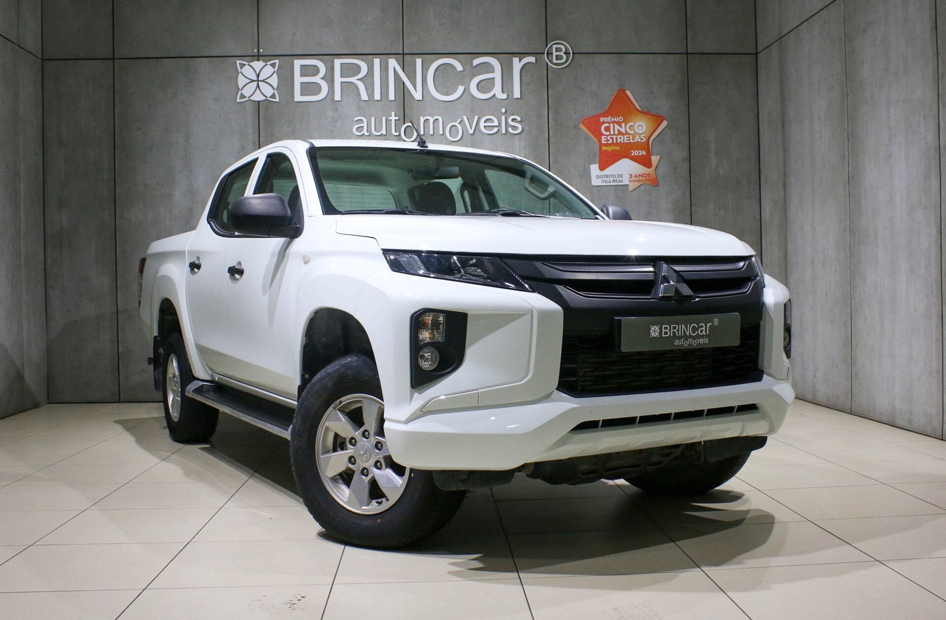 MITSUBISHI L 200 2.3 DI-D CD Invite 4WD