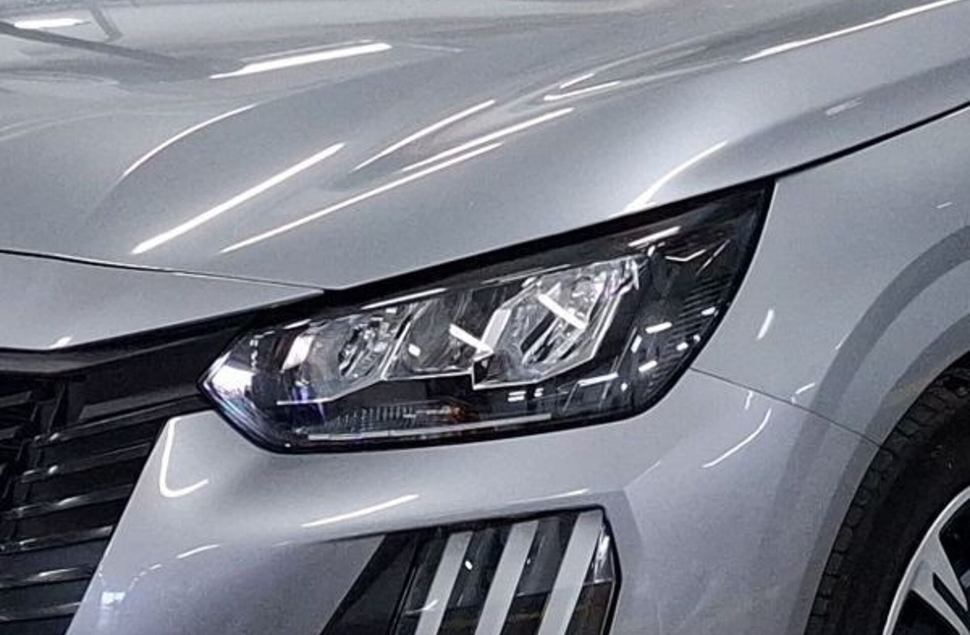 PEUGEOT 208 1.2 PureTech Active