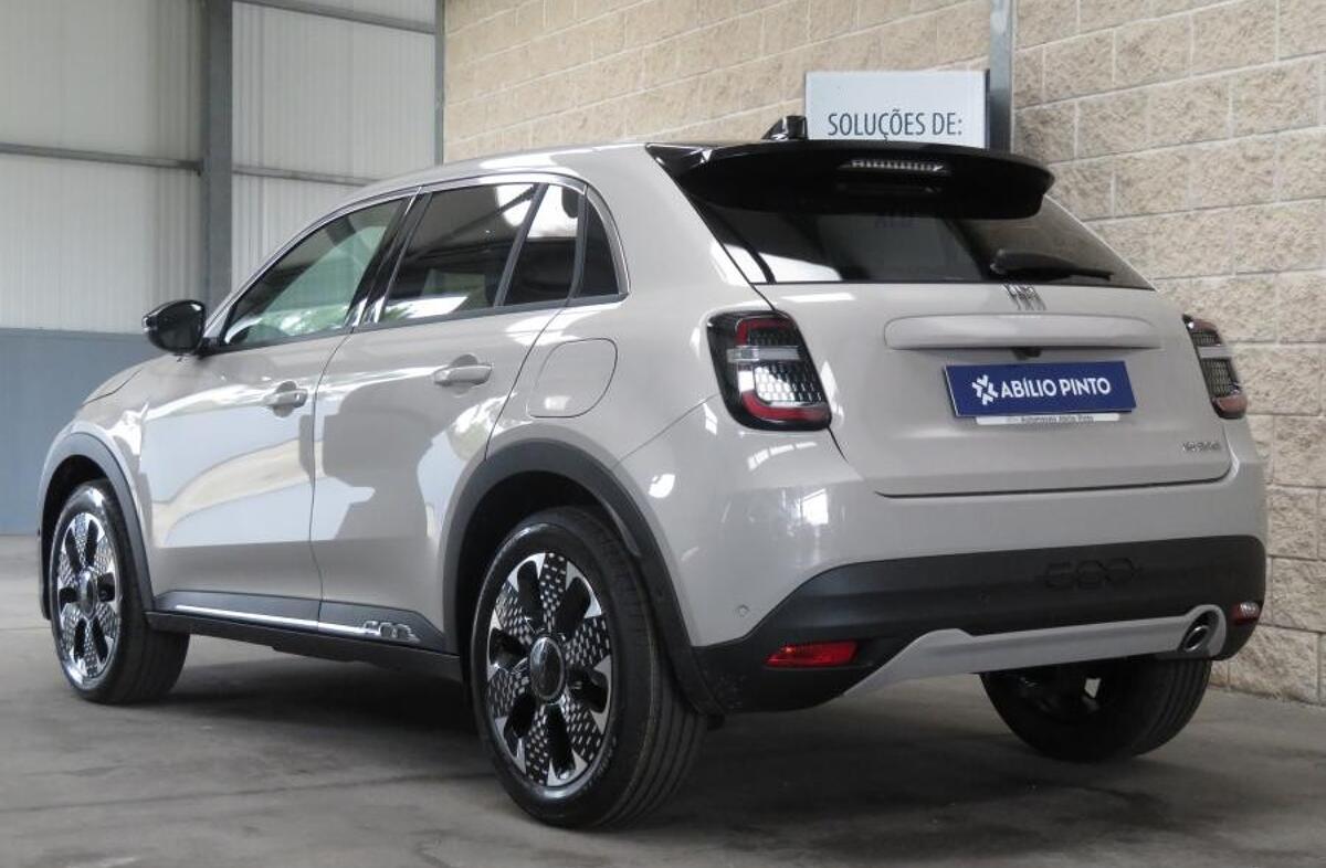 FIAT 600 1.2 Hybrid La Prima