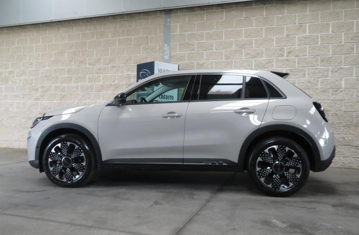 FIAT 600 1.2 Hybrid La Prima