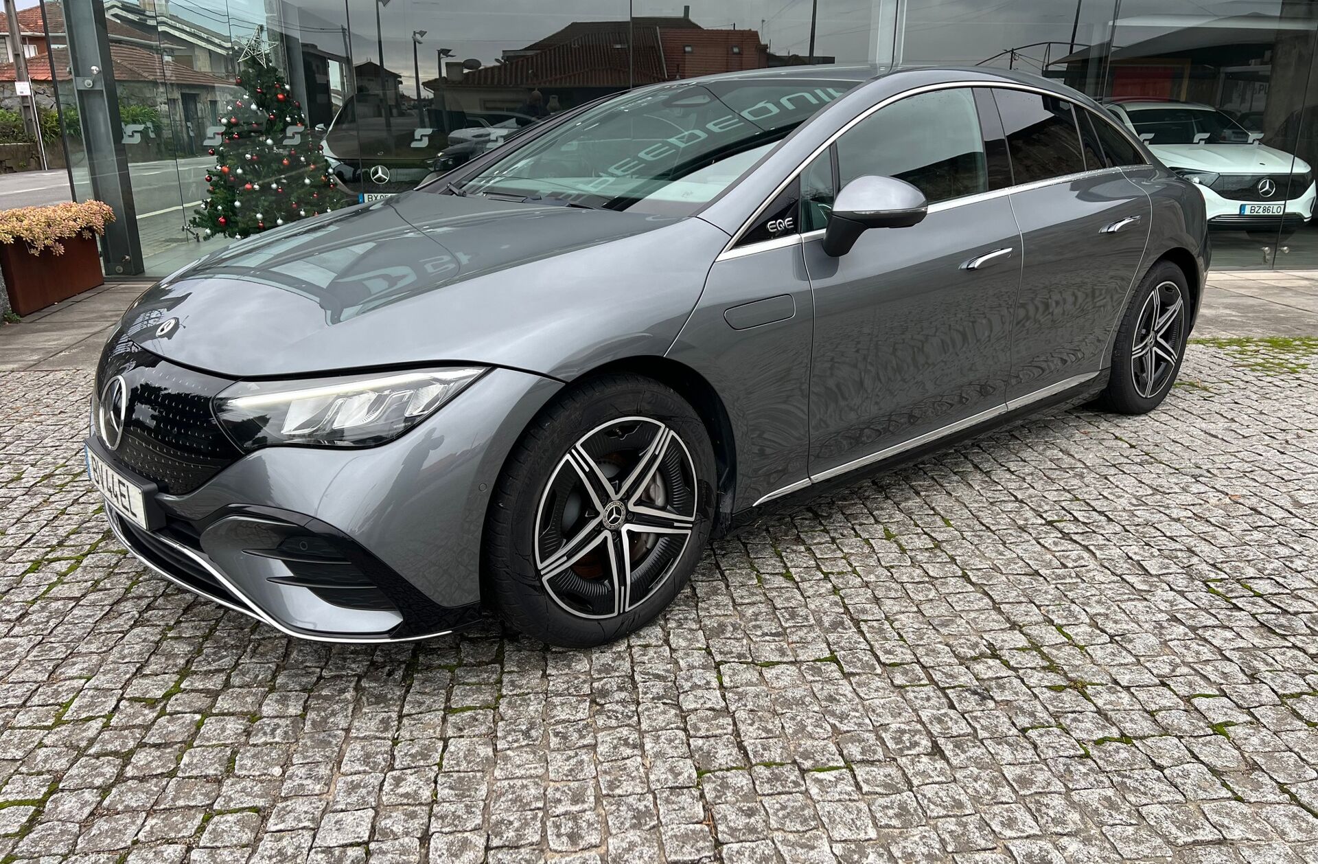 MERCEDES EQE 43 AMG 4Matic